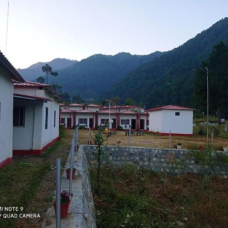 Rigveda Resort Barkot エクステリア 写真
