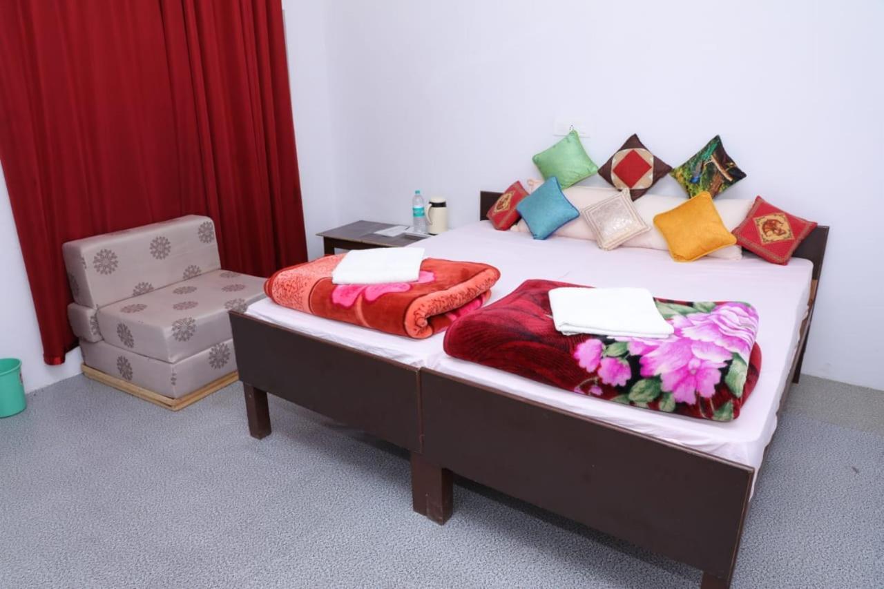 Rigveda Resort Barkot エクステリア 写真